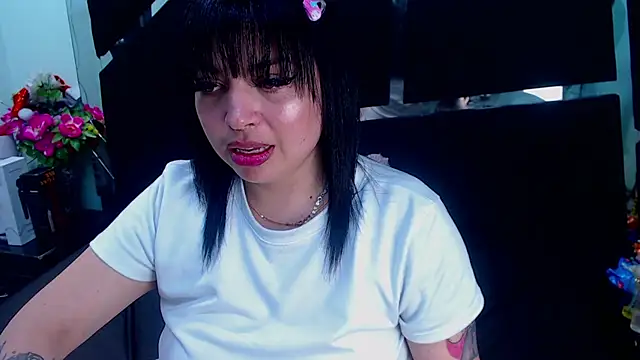 Cocoo Nuth online show from 12-14-24, 02:56