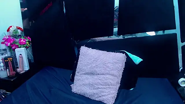 Cocoo Nuth online show from 12-20-24, 03:03