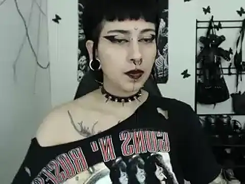 n0sferatus   online show from 11-21-25, 04:11