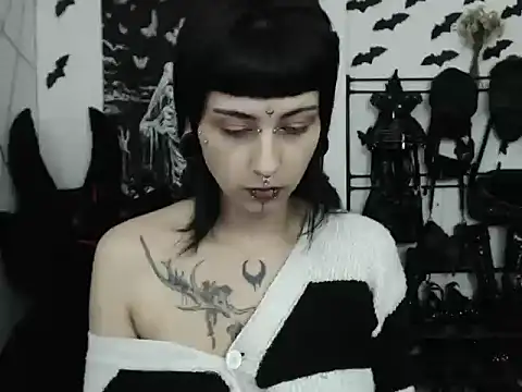 Snapshot of n0sferatus__ chatting on 04-30-26, 03:13 n0sferatus online show from 04-30-26, 03:13