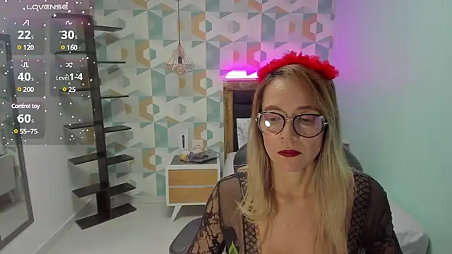 CATIAJONES online show from 01-18-25, 06:53