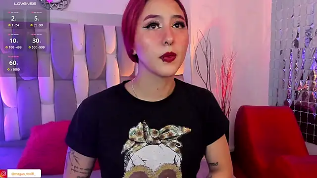 Snapshot of Megan_wolf1_ chatting on 01-31-25, 04:25 Megan wolf1 online show from 01-31-25, 04:25