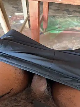 Snapshot of Black-mamba-madingo chatting on 09-26-25, 11:03 Black-mamba-madingo online show from 09-26-25, 11:03