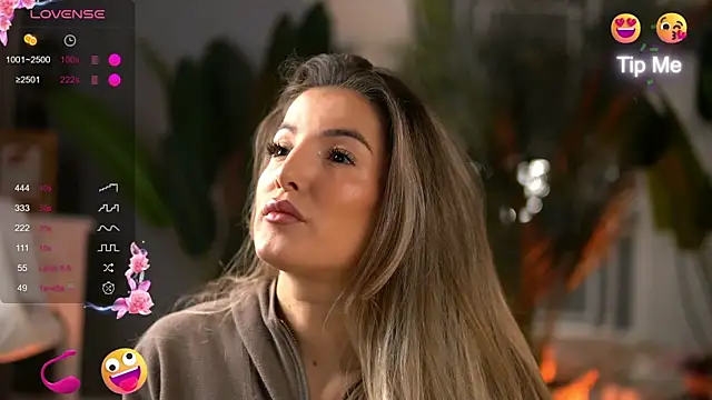 KellyMathews online show from 10-11-25, 02:22