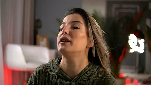 KellyMathews online show from 11-21-25, 03:16