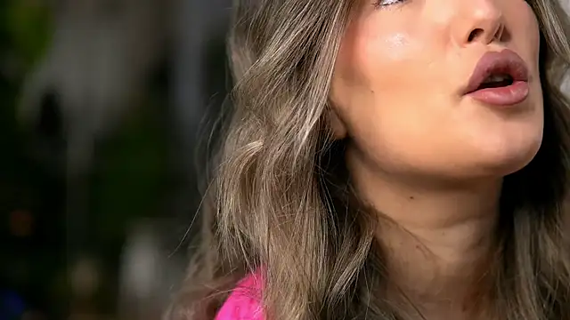 Snapshot of KellyMathews chatting on 02-26-26, 02:54 KellyMathews online show from 02-26-26, 02:54