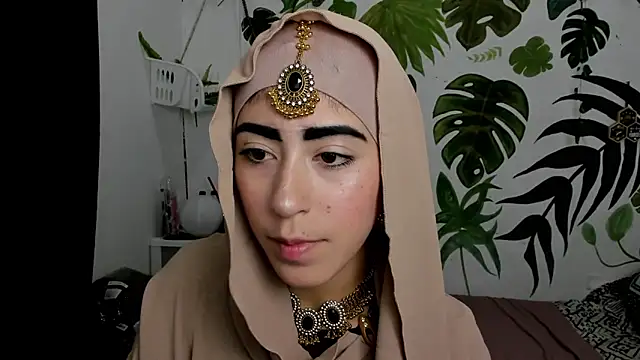 chaymae nah  online show from 11-30-25, 04:05