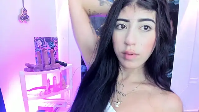 Snapshot of chaymae_nah_ chatting on 03-27-26, 08:26 chaymae nah online show from 03-27-26, 08:26