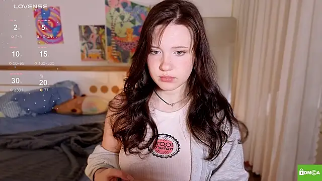 Snapshot of HanahCute chatting on 01-09-26, 04:26 HanahCute online show from 01-09-26, 04:26