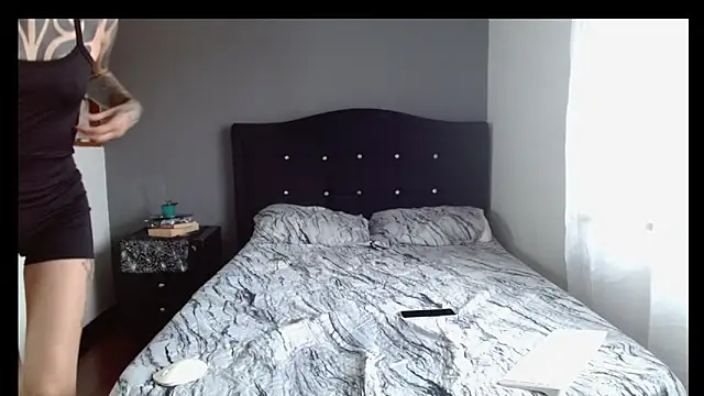 Snapshot of Emilia_1995 chatting on 03-19-26, 12:09 Emilia 1995 online show from 03-19-26, 12:09