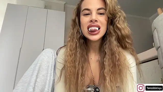 diffgirls2 online show from 09-29-25, 10:09