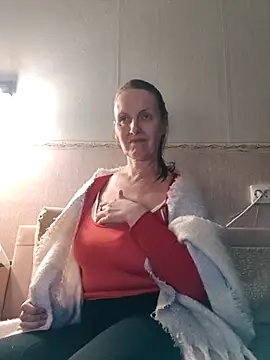 Snapshot of Evelina_cute chatting on 12-26-24, 07:38 Evelina cute online show from 12-26-24, 07:38
