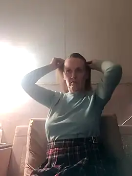 Snapshot of Evelina_cute chatting on 01-10-25, 10:46 Evelina cute online show from 01-10-25, 10:46