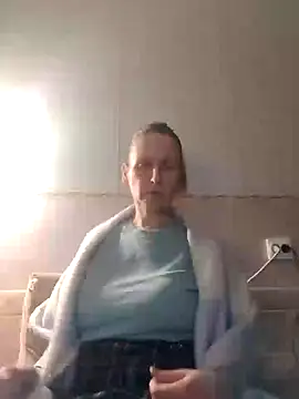 Snapshot of Evelina_cute chatting on 01-12-25, 12:28 Evelina cute online show from 01-12-25, 12:28