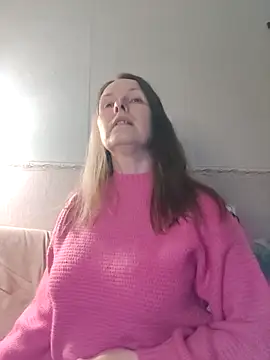 Snapshot of Evelina_cute chatting on 01-24-25, 02:30 Evelina cute online show from 01-24-25, 02:30
