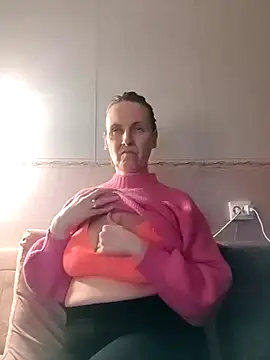 Snapshot of Evelina_cute chatting on 01-28-25, 06:39 Evelina cute online show from 01-28-25, 06:39
