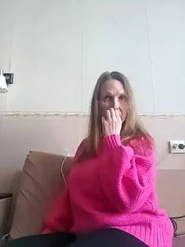 Snapshot of Evelina_cute chatting on 02-04-25, 12:44 Evelina cute online show from 02-04-25, 12:44