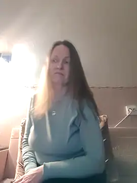Snapshot of Evelina_cute chatting on 03-02-25, 04:32 Evelina cute online show from 03-02-25, 04:32