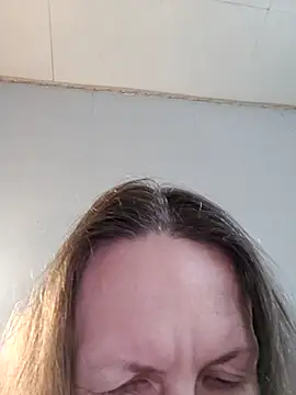 Snapshot of Evelina_cute chatting on 03-06-25, 08:52 Evelina cute online show from 03-06-25, 08:52