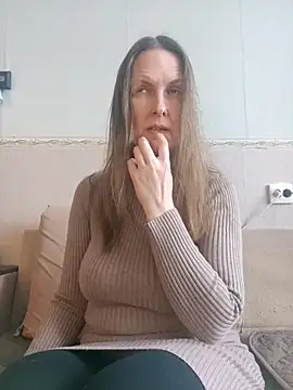 Snapshot of Evelina_cute chatting on 03-13-25, 08:26 Evelina cute online show from 03-13-25, 08:26