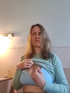 Evelina cute online show from 10-14-25, 08:59