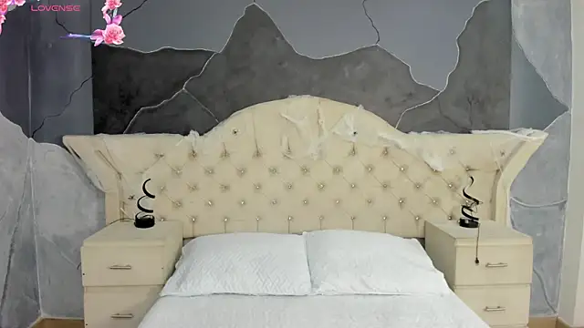 AmberGreyy  online show from 10-14-25, 05:14