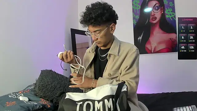 harrytwink18 online show from 02-04-25, 01:27