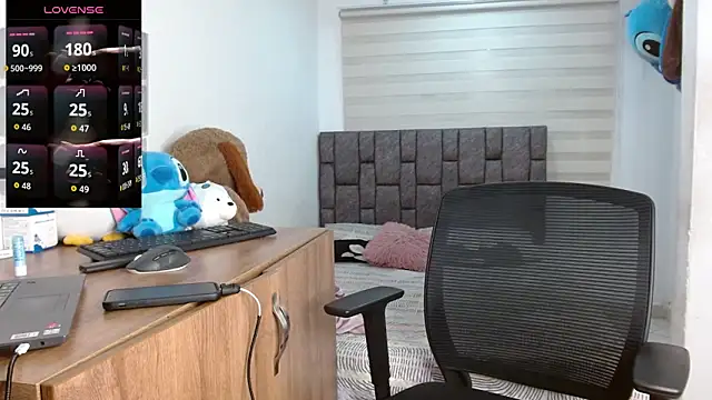 harrytwink18 online show from 09-18-25, 03:47