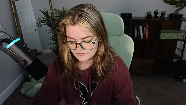 Snapshot of rodeobrii chatting on 09-22-25, 02:24 rodeobrii online show from 09-22-25, 02:24