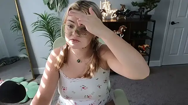 Snapshot of rodeobrii chatting on 11-03-25, 01:45 rodeobrii online show from 11-03-25, 01:45