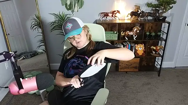 Snapshot of rodeobrii chatting on 11-04-25, 03:16 rodeobrii online show from 11-04-25, 03:16