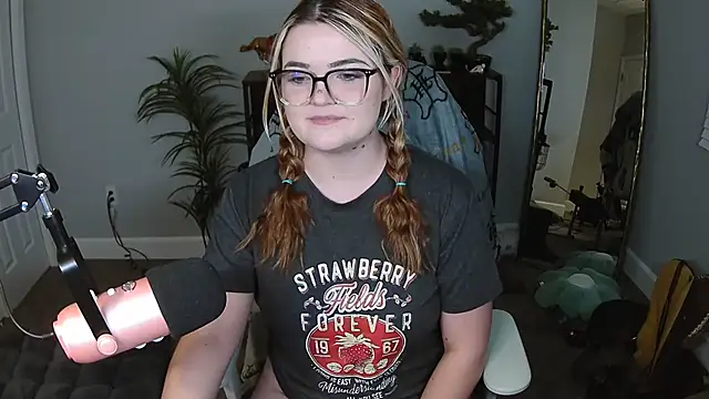 Snapshot of rodeobrii chatting on 02-18-26, 01:01 rodeobrii online show from 02-18-26, 01:01