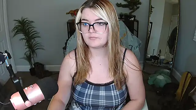 Snapshot of rodeobrii chatting on 02-20-26, 01:24 rodeobrii online show from 02-20-26, 01:24