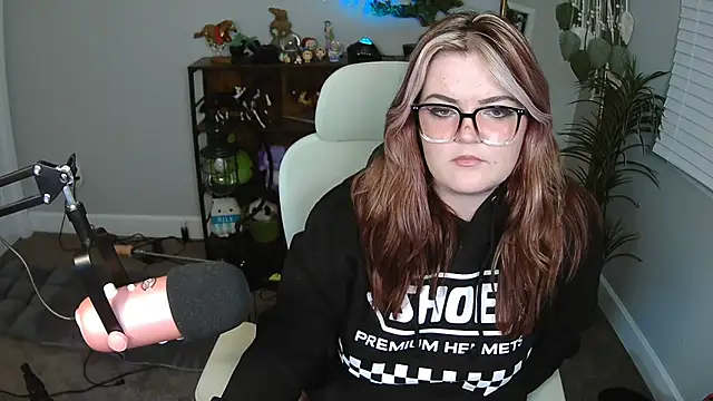 Snapshot of rodeobrii chatting on 03-25-26, 01:44 rodeobrii online show from 03-25-26, 01:44