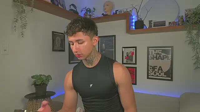 ArchiGoldd online show from 04-21-26, 10:01