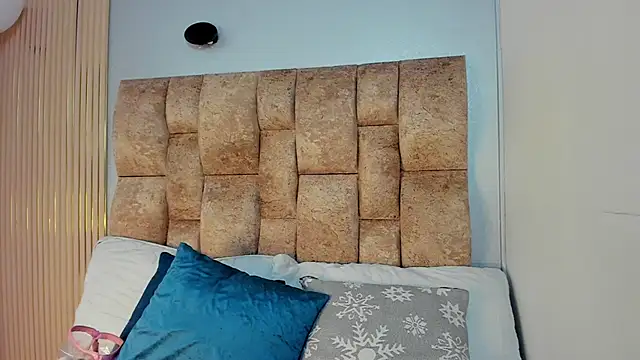 amatista  smith online show from 10-04-25, 07:56