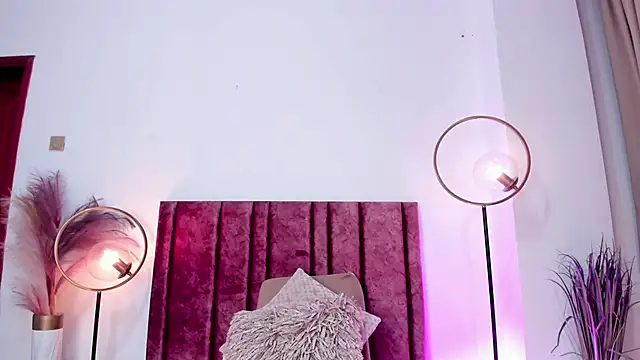 LucyJhonnsonn online show from 12-11-24, 12:54