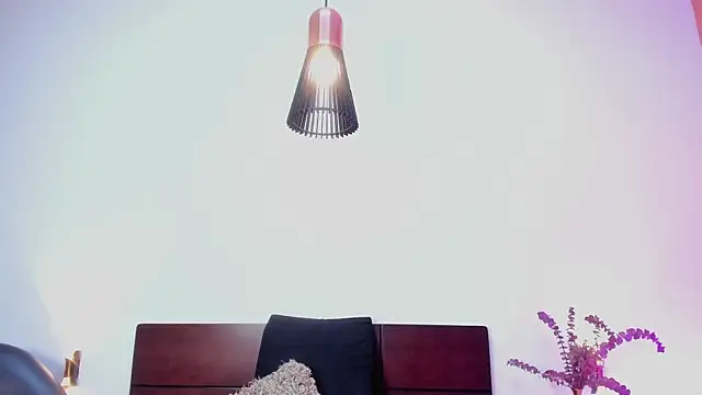 LucyJhonnsonn online show from 12-17-24, 04:45