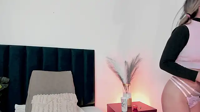 LucyJhonnsonn online show from 03-06-25, 12:54