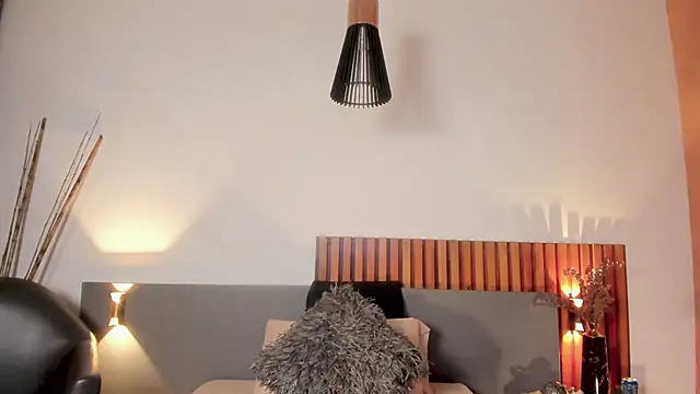 LucyJhonnsonn online show from 03-12-25, 01:25