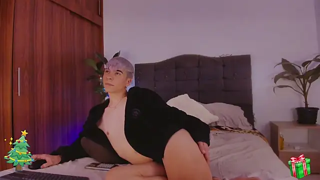 2gays 1Str8 online show from 12-18-24, 08:47