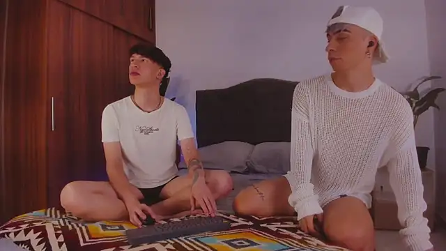 2gays 1Str8 online show from 12-28-24, 09:51