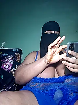 Snapshot of Loly_mor chatting on 01-10-25, 12:15 Loly mor online show from 01-10-25, 12:15