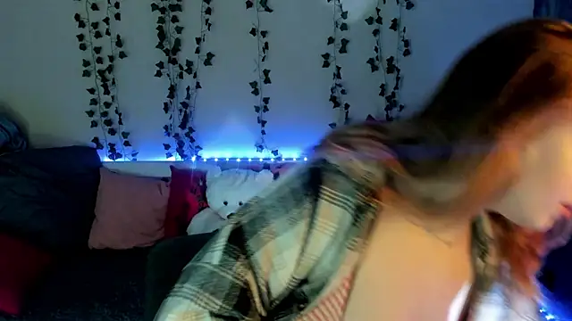 Emily Gin online show from 02-14-25, 05:41