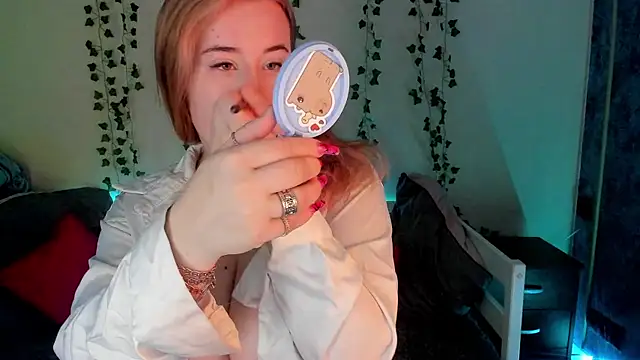 Emily Gin online show from 02-15-25, 02:15