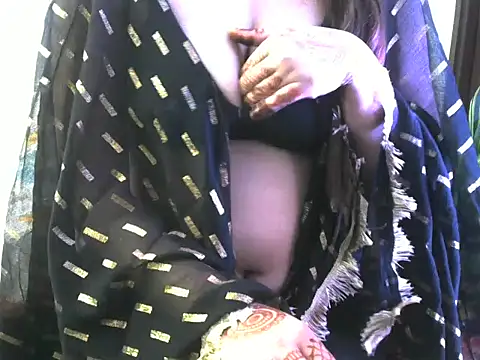 Hot Naina- online show from 10-11-25, 05:33