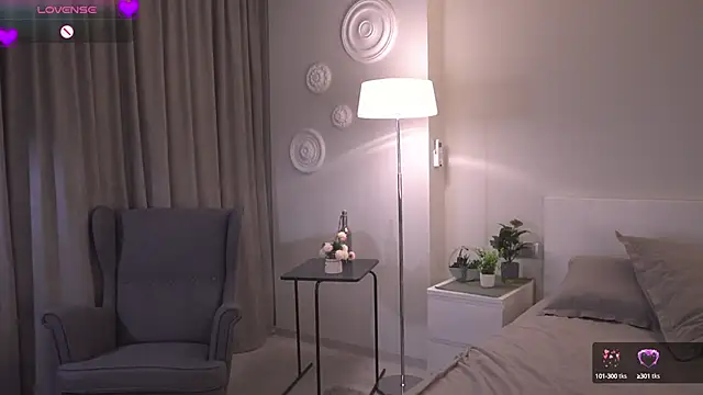 SallyReidj online show from 10-10-25, 01:15