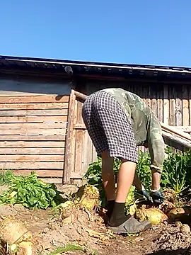 Snapshot of MityaXLoves chatting on 09-18-25, 06:59 MityaXLoves online show from 09-18-25, 06:59