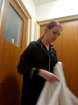 Snapshot of Evadesirex46 chatting on 02-19-26, 11:39 Evadesirex46 online show from 02-19-26, 11:39