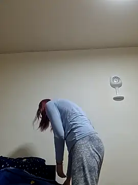 Snapshot of Evadesirex46 chatting on 02-28-26, 05:03 Evadesirex46 online show from 02-28-26, 05:03